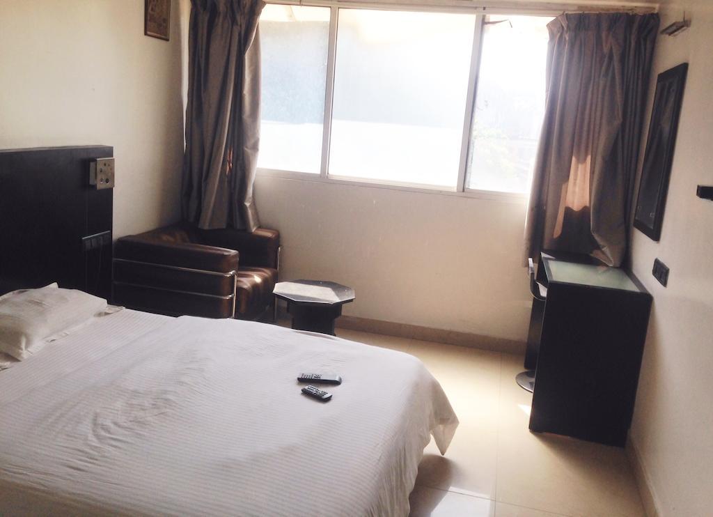 Hotel T.A.P. Gold Crest Bangalore Quarto foto